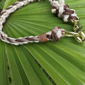 HU 48 cm Geflochtenes Paracord Herzchen Halsband